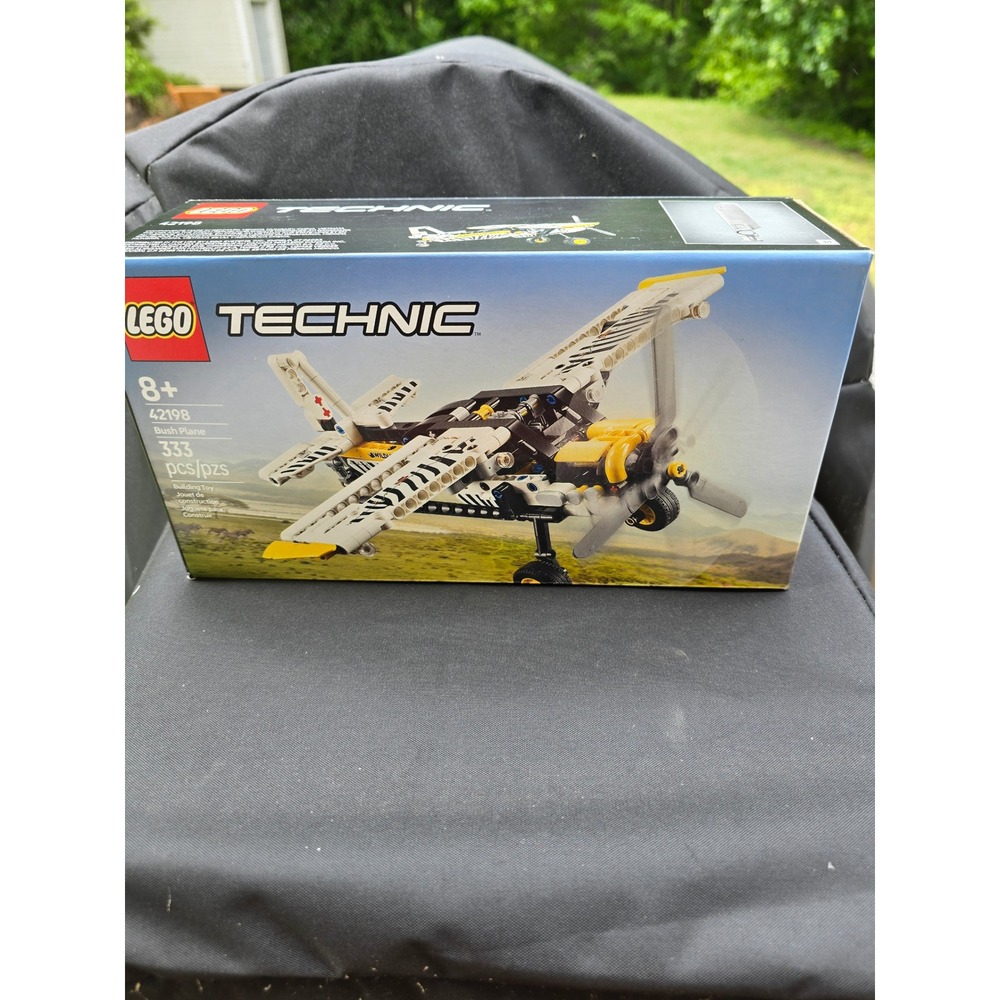 LEGO Technic‎ Bush Plane 42198 Wildlife Service Building Set 333 Pieces NEW